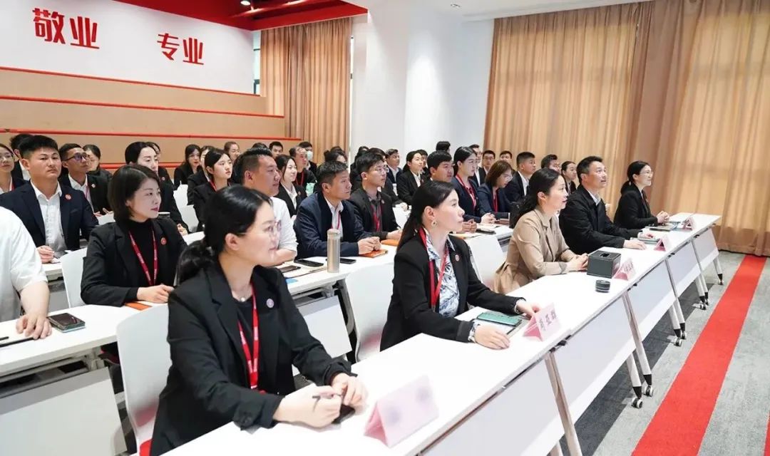 用好集團(tuán)招商“指揮棒”，激活項(xiàng)目開發(fā)正能量！4月下旬，集團(tuán)29個(gè)優(yōu)質(zhì)投資選址項(xiàng)目通過評(píng)估