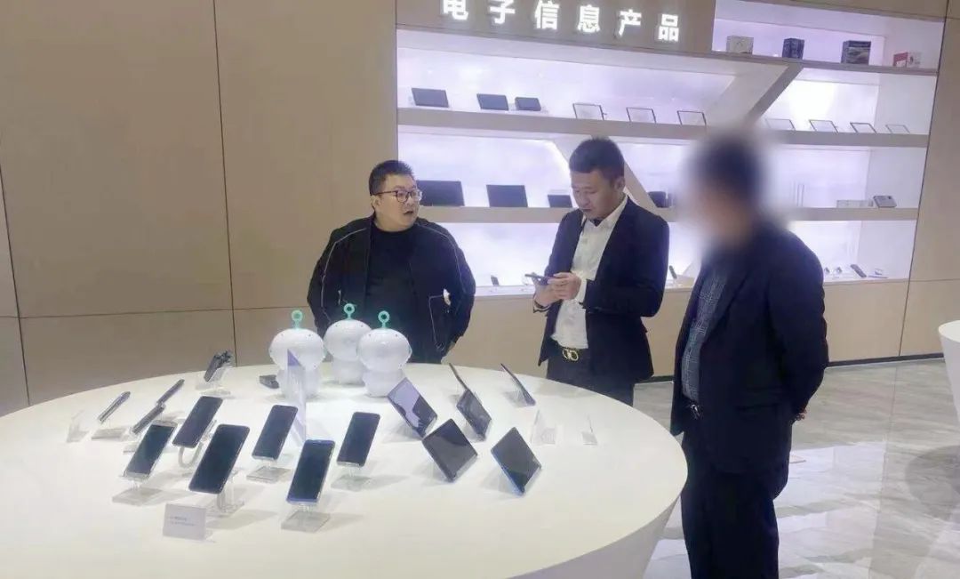 英業(yè)達(dá)等知名企業(yè)合作商！光電顯示觸控模組生產(chǎn)投資選址項(xiàng)目方反向考察四川某地方政府