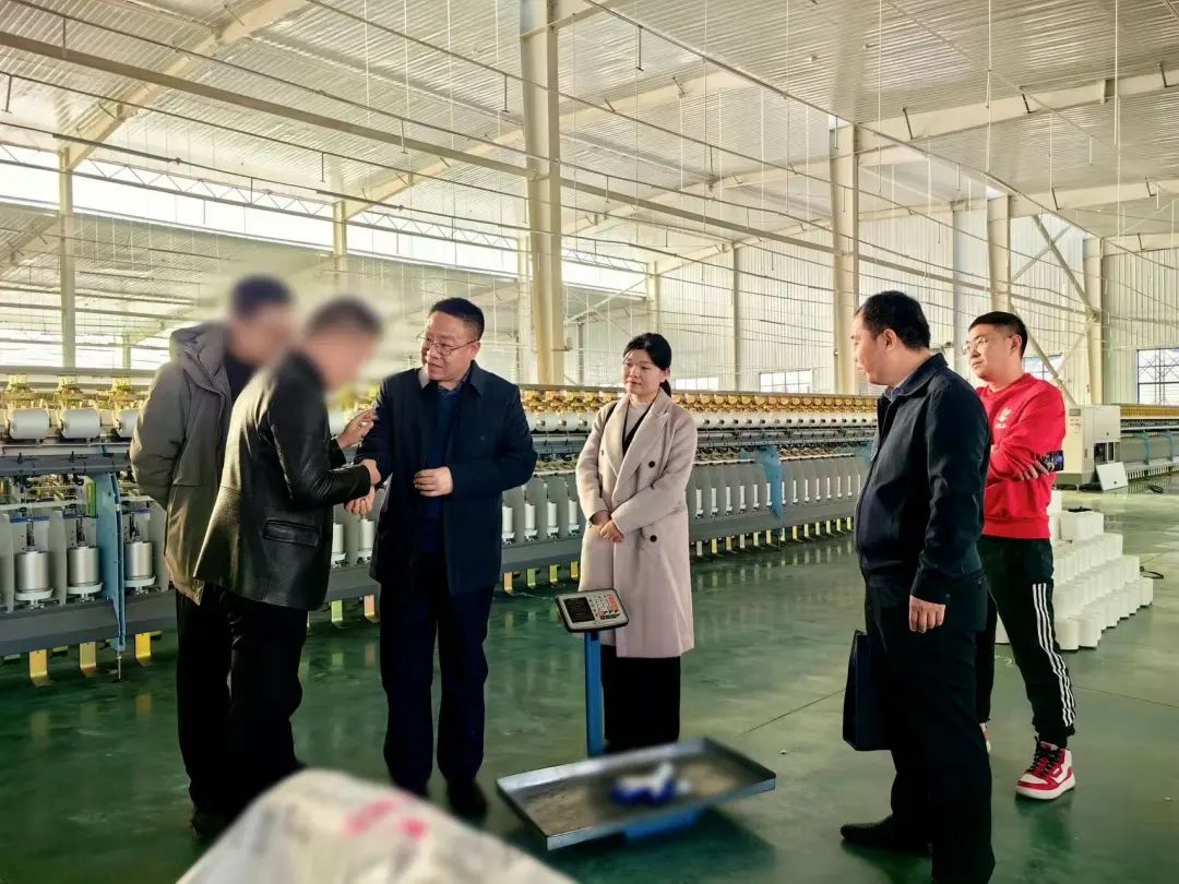 地方紡紗行業(yè)龍頭企業(yè)，產(chǎn)品遠銷柬埔寨、孟加拉等20多個國家和地區(qū)！新疆某地方政府實地考察品牌高端紡織材料生產(chǎn)擴建投資選址項目
